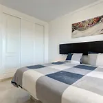 Spacious Apartment Puerto Alto