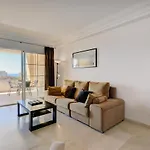 Spacious Apartment Puerto Alto